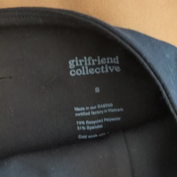 Girlfriend Collective bicycle shorts - sz small - Picture 2 of 3